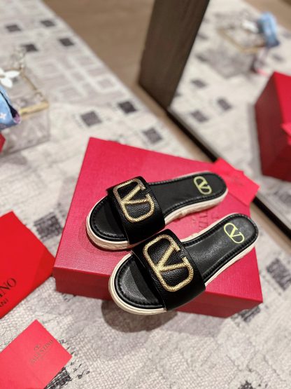 VALENTINO stylish and sophisticated slippers - Image 6