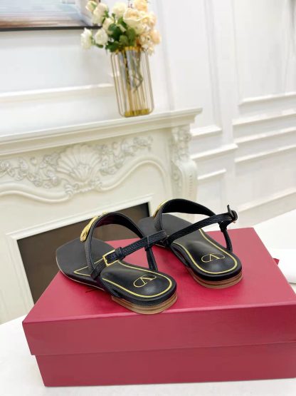 VALENTINO fashionable and versatile thong sandals - Image 6
