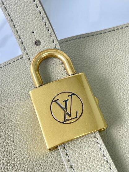 Louis Vuitton LOW KEY CABAS full leather shopping bag - Image 6