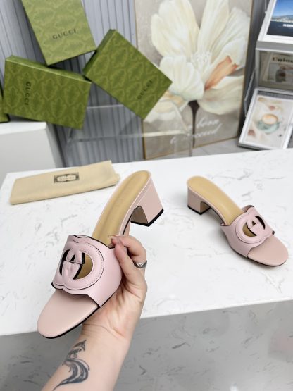 Gucci Interlocking G slide sandals - Image 6