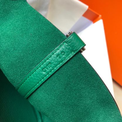 Hermès Emerald Lightweight, Wear-Resistant and Waterproof Cowhide Handbag - Image 6