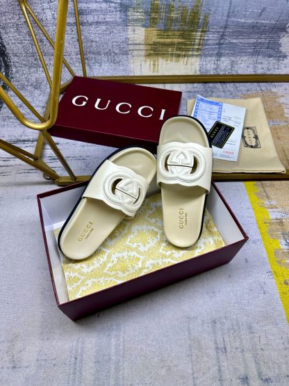 Gucci Interlocking G Leather Slippers - Image 6