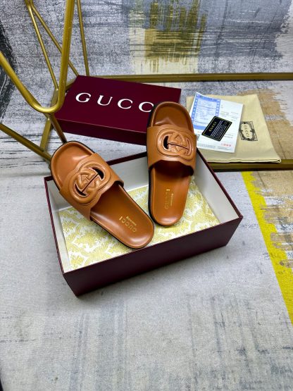 Gucci Interlocking G Leather Slippers - Image 6