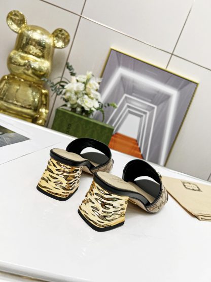 Gucci classic buckle slippers - Image 5
