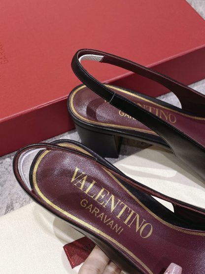 VALENTINO Gold V-Chain High Heels - Image 6