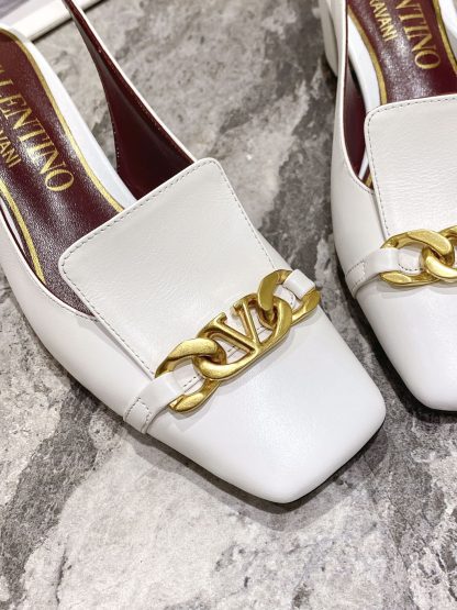 VALENTINO Gold V-chain high-end fashion sandals high heels - Image 5