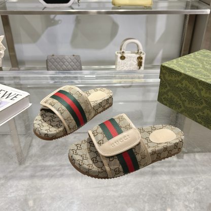Gucci Unisex G Slippers - Image 6