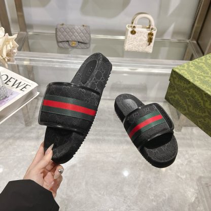 Gucci Unisex G Slippers - Image 6
