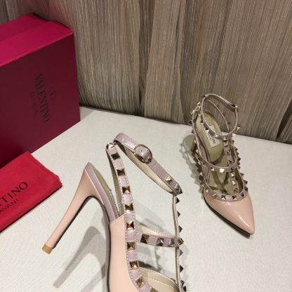 VALENTINO Exquisite Patent Leather Luxurious Studded High Heels - Image 6