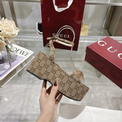 Gucci Women's Horsebit Flat Mid-Heel Platform Sandals - Image 6