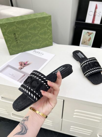 Gucci women's flat slippers - Image 6