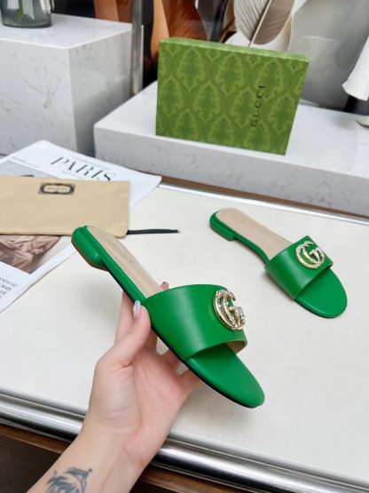 Gucci women's flat slippers - Image 6