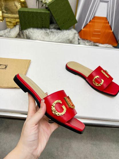 Gucci women's flat slippers - Image 6
