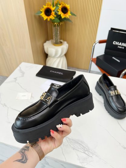Chanel autumn and winter black shiny light and comfortable loafers thick sole 6cm - Image 6