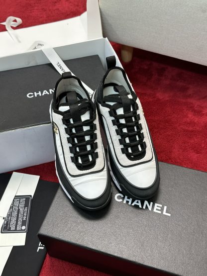 Chanel classic black and white all-match casual sneakers for men and women - Image 6