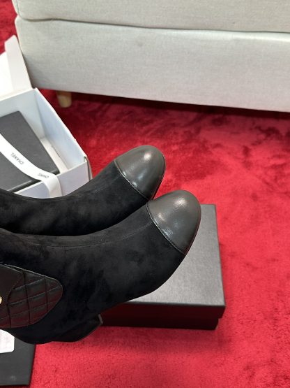 Chanel's new simple, stylish and comfortable black ankle boots with a heel height of 5cm - Image 6