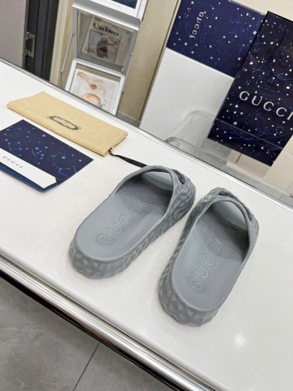 Gucci large sandals - Image 6