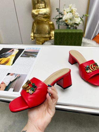 Gucci spring and summer new GG rhinestone buckle round toe thick heel slippers - Image 6