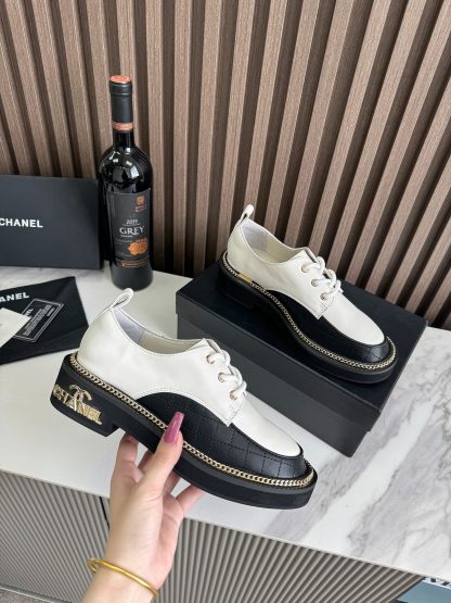 Chanel autumn and winter white and black fashionable simple leather loafers - Image 5