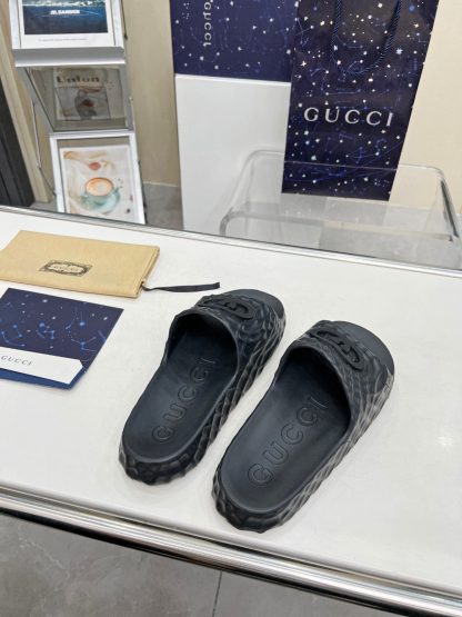 Gucci large sandals - Image 6