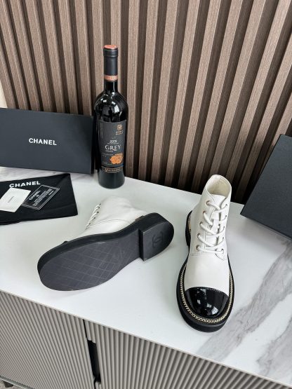 Chanel autumn and winter new fashionable white simple lace-up boots - Image 6