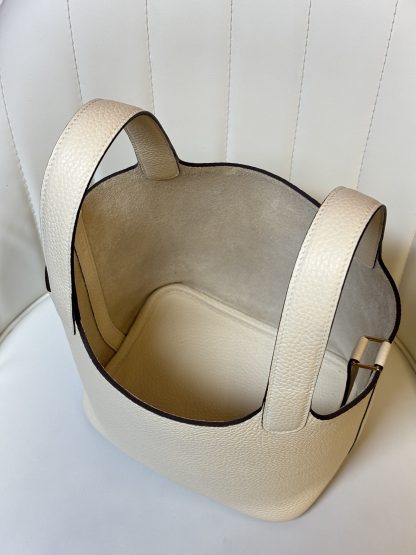 Hermes cream platinum buckle 18cm basket bag - Image 6