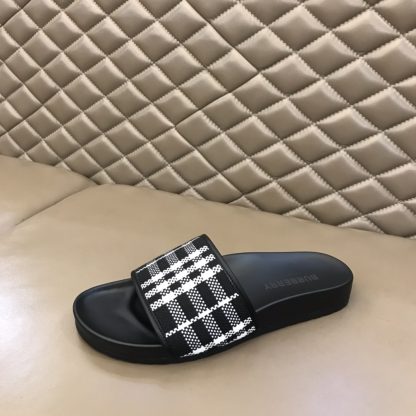Burberry classic men's slippers - Image 6