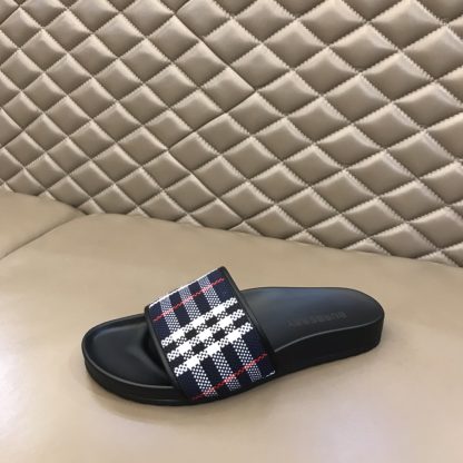 Burberry classic men's slippers - Image 6