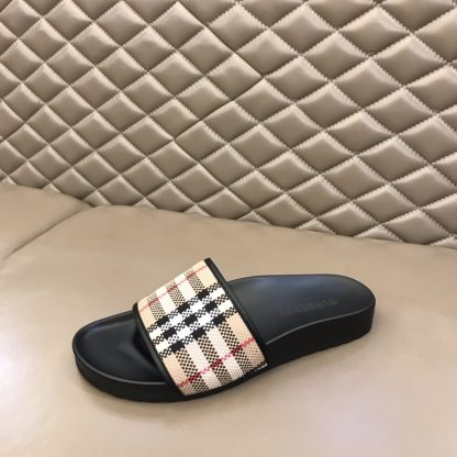 Burberry Casual Classic Men's Slippers - Image 6