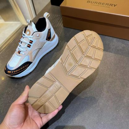 Burberry thick-soled sports shoes - Image 5