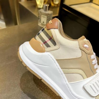 Burberry thick-soled sports shoes - Image 6