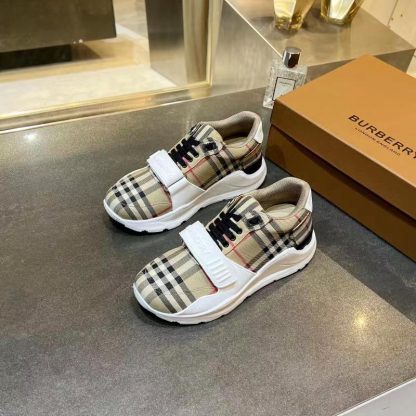 Burberry thick-soled sports shoes - Image 6