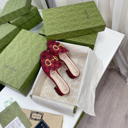 Gucci horsebit shallow design with square toe and three-dimensional square heel slippers - Image 4