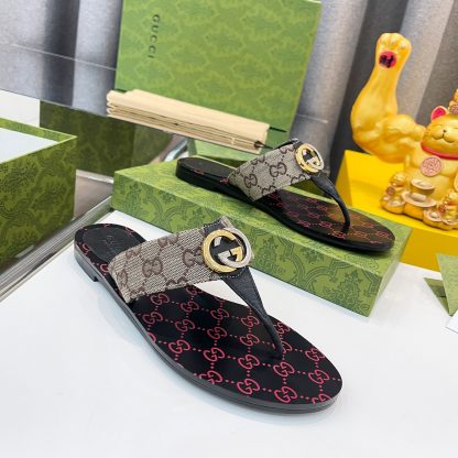Gucci women's flat slippers - Image 6