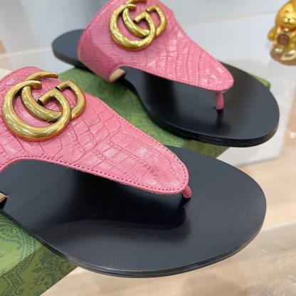 Gucci women's flat slippers - Image 6