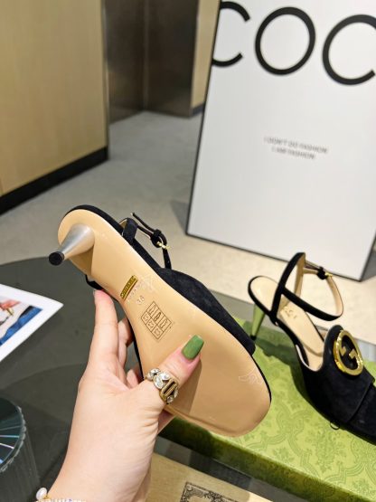 Gucci's classic high-heeled slippers are a must-have for summer - Image 7