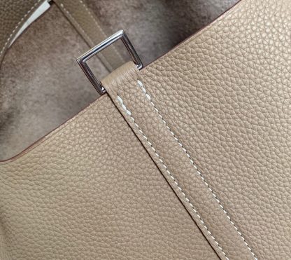 Hermès Trench Coat Grey Basket Handbag Gold and Silver Buckle - Image 6