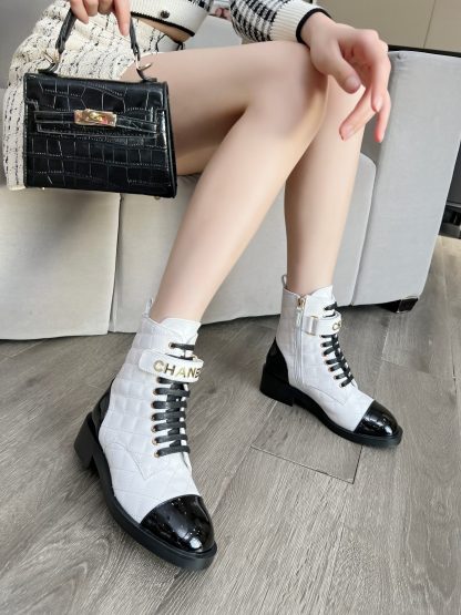 Chanel white leather boots worth putting away in the closet for autumn and winter - Image 5