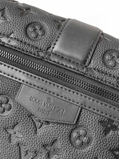 Louis Vuitton M23741 Black Pressed S-Cape Messenger Bag - Image 6