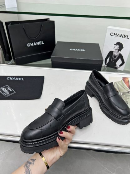 Chanel autumn and winter new black matte versatile leather loafers - Image 6