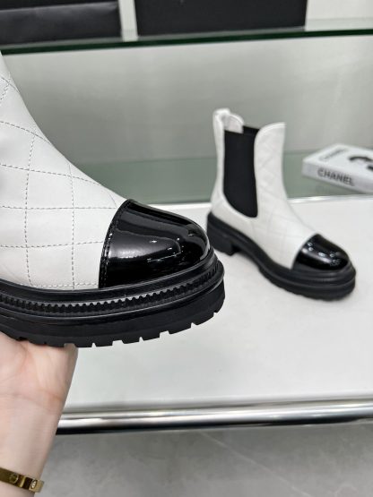 Chanel embroidered thick-soled white versatile Chelsea boots - Image 6