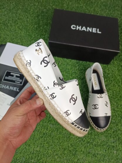 Chanel early spring sunshine white and black new fisherman shoes - Image 4