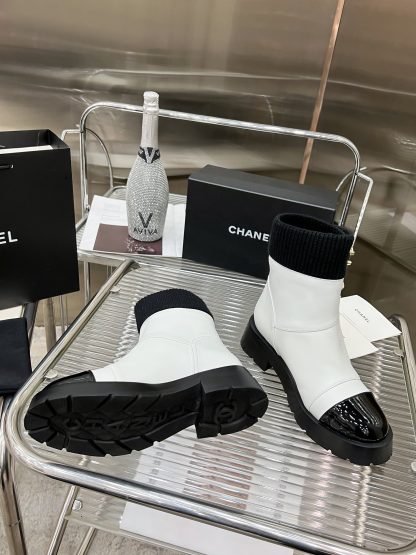 Chanel white autumn and winter leather boots - Image 6