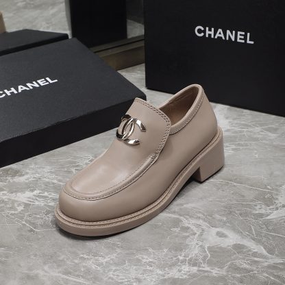 Chanel's new early spring love buckle thick heel milk tea color loafers heel height 4.5cm - Image 6
