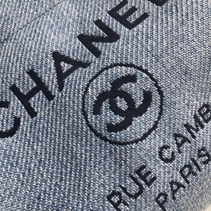 Chanel large capacity tote bag - Image 7