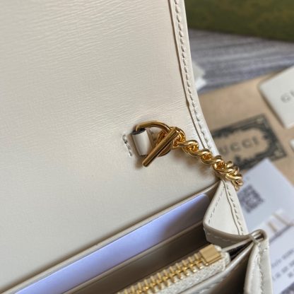 Gucci small elegant gold chain bag - Image 6