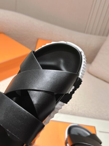 Hermes black and white comfortable casual style cross sandals with a bottom thickness of 4cm - Image 6