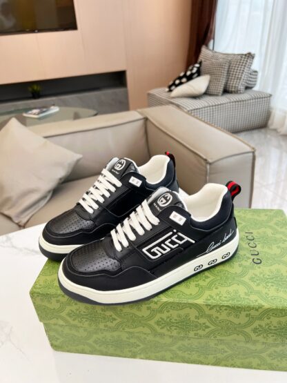 Gucci's latest hot-selling sneakers for couples - Image 6