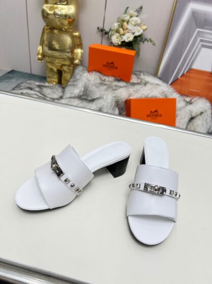 Hermès new spring and summer white thick-heeled sandals, heel height 5cm - Image 6