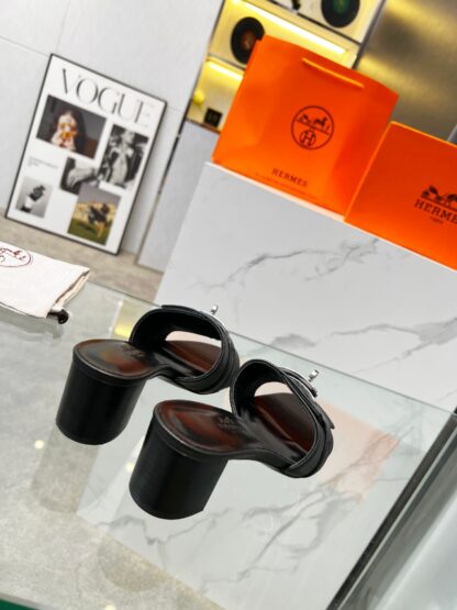 Hermès early spring new black high-heeled sandals - Image 6